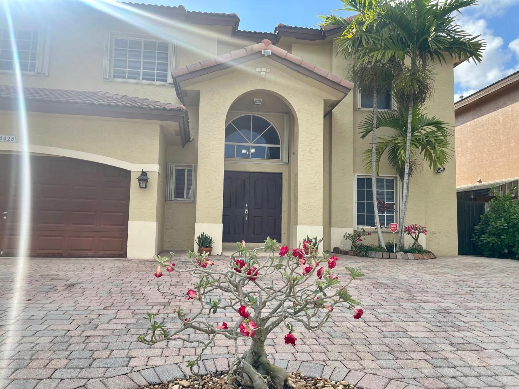 Villa Big Beautiful House With Heated Pool Miami Exterior foto